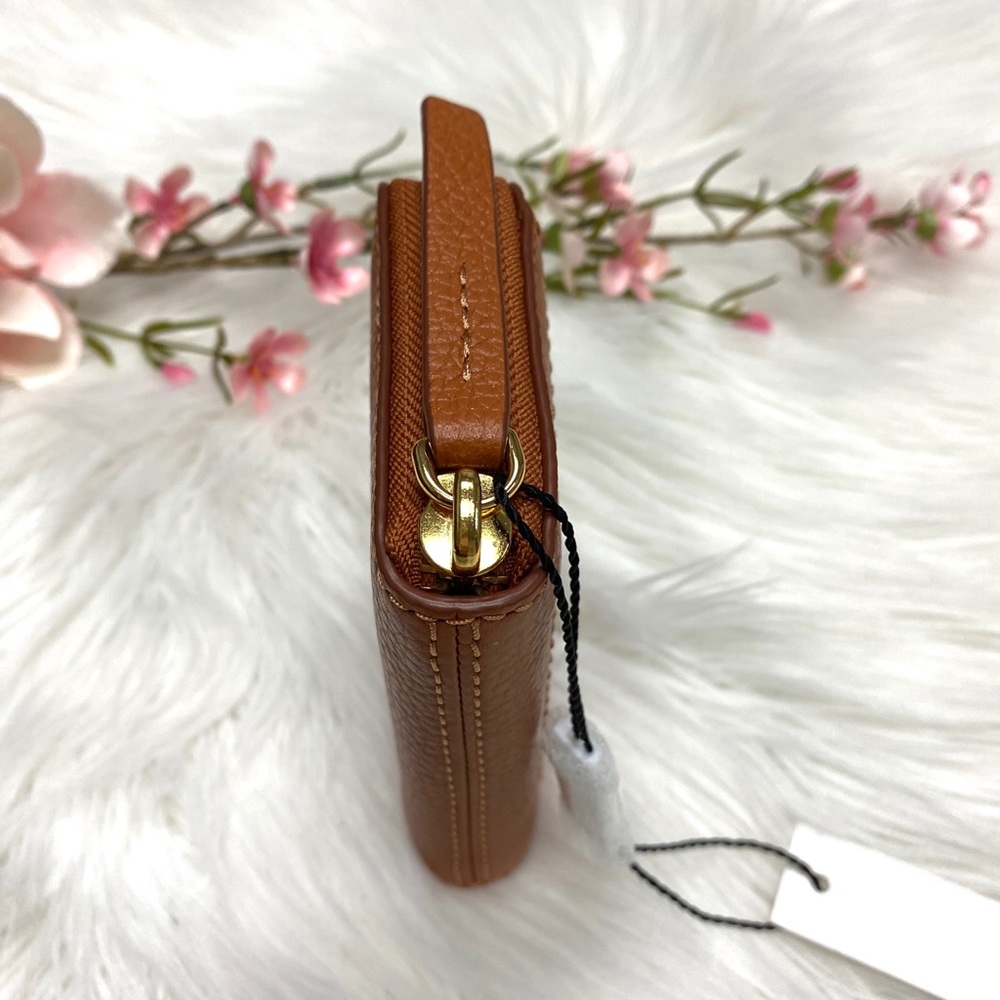 👝🐌 MARC JACOBS Leather Zip Wallet 🐌👝 - Picture 9 of 16